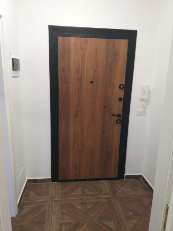 Apartament i ri me qera tek 5 maji (450 Euro)