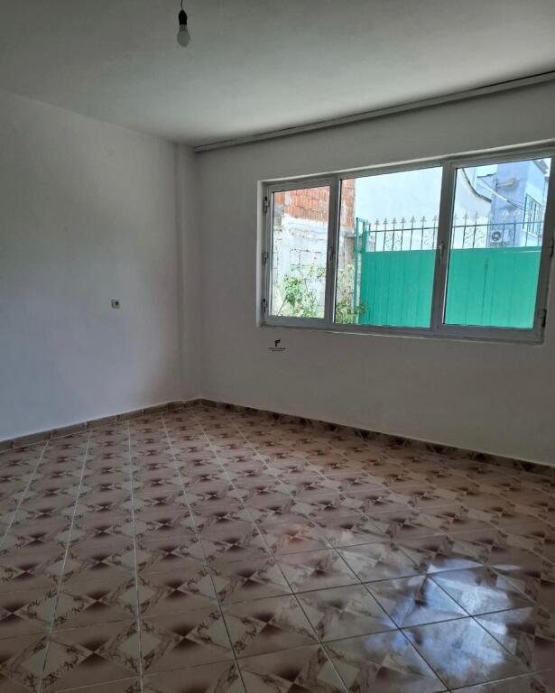 APARTAMENT ME QERA 2+1 LAPRAKE 400 EURO
