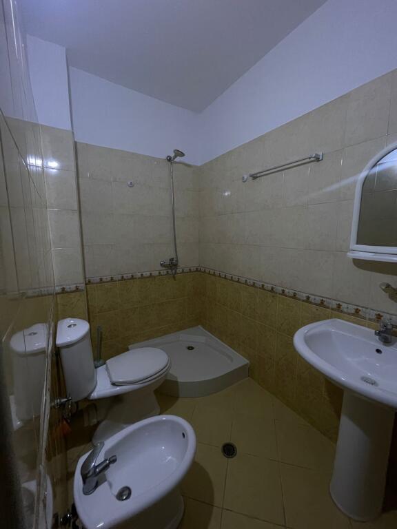 Affittasi appartamento 2+1+2 ad Astir/ 55.000 lek