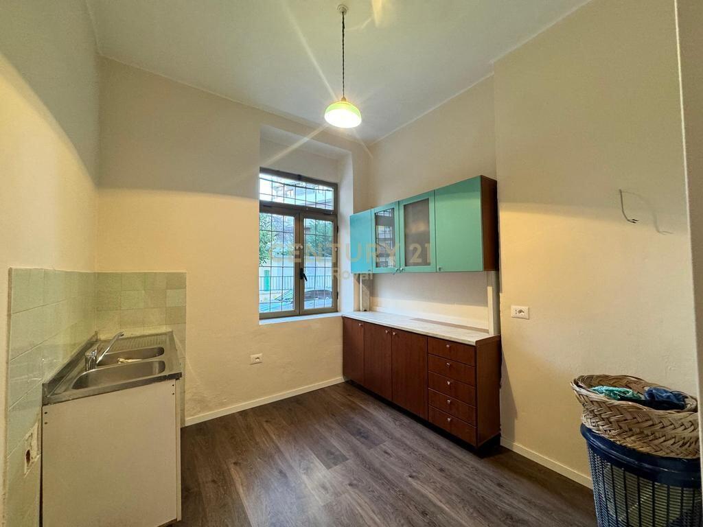 FOR RENT 2+1 APARTMENT FOR OFFICE