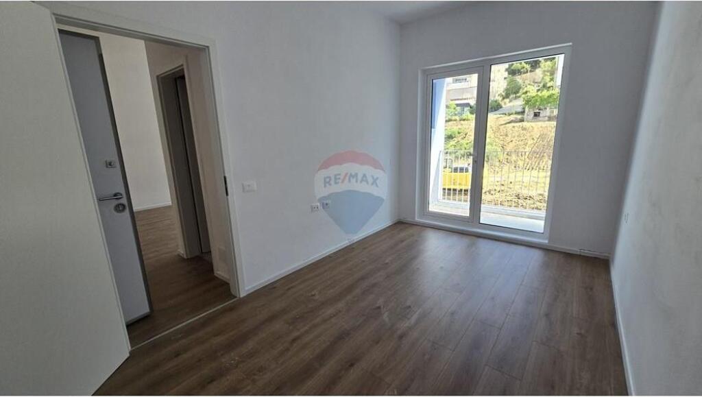 Shitet apartament 1+1 te Rezidenca OxA