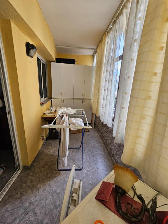 Jepet me qera apartament 2+1 ne ilira plazh durres