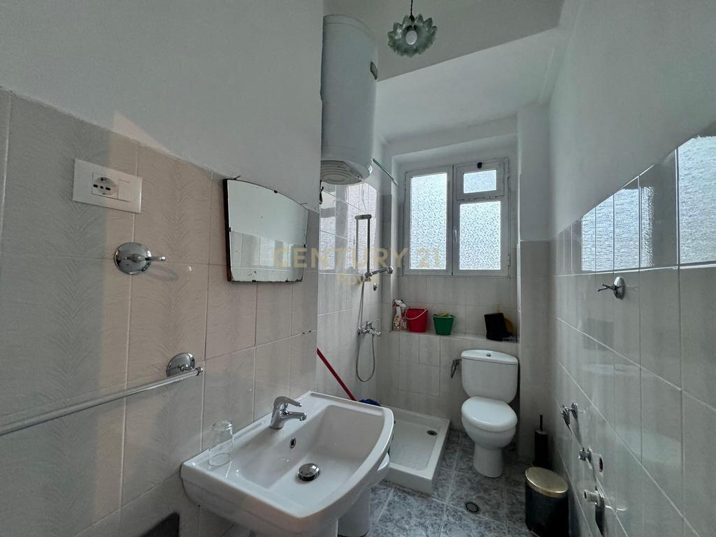 JEPET ME QERA APARTAMENT 2+1 PER ZYRA