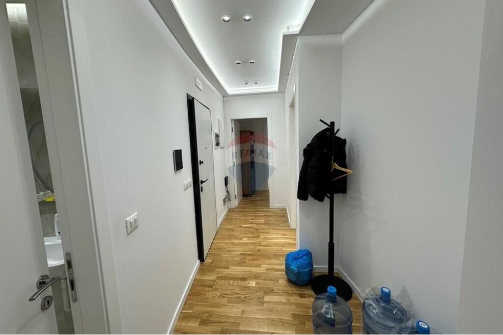 Zyre me qira ne Lake View Residence