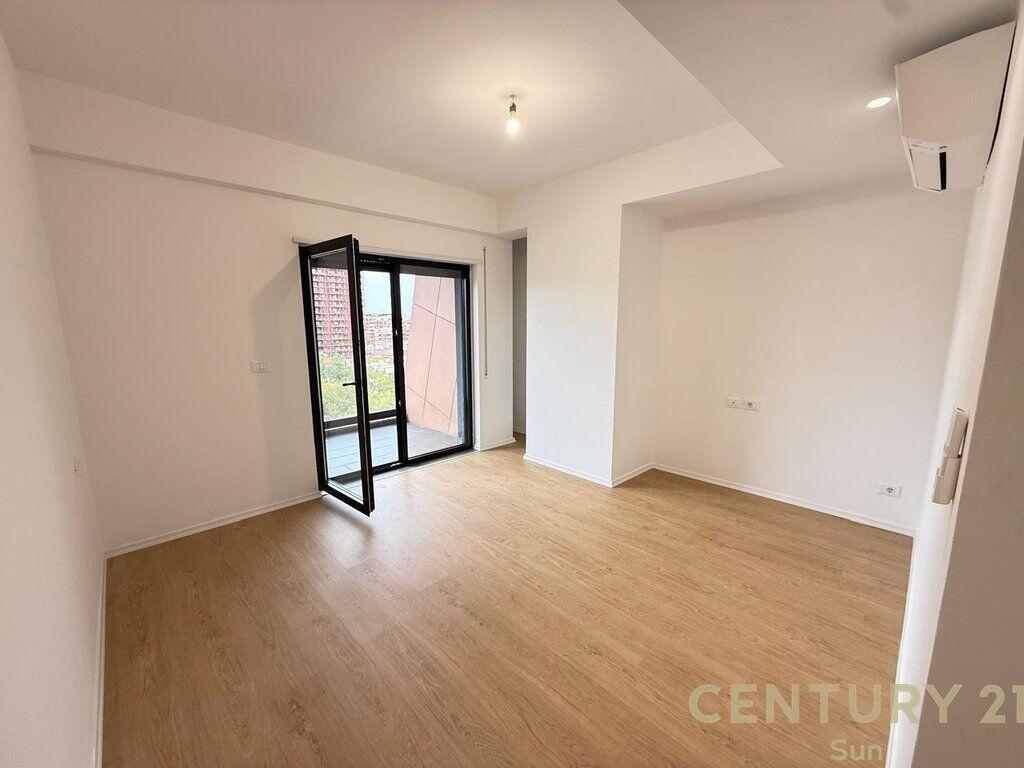 Studio+Office 3+3 For Rent on Kavaja Street!