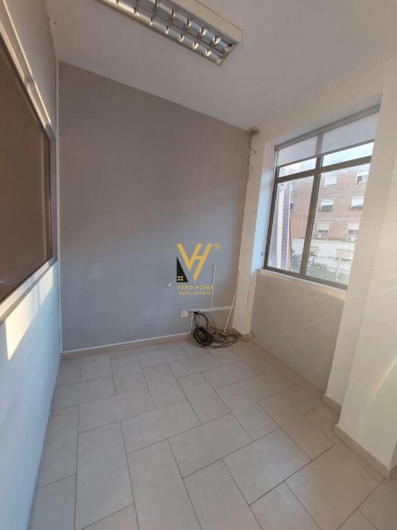 JEPET ZYRE 350 M2 ME QERA TE RRUGA PJETER BUDI 3.000 EURO