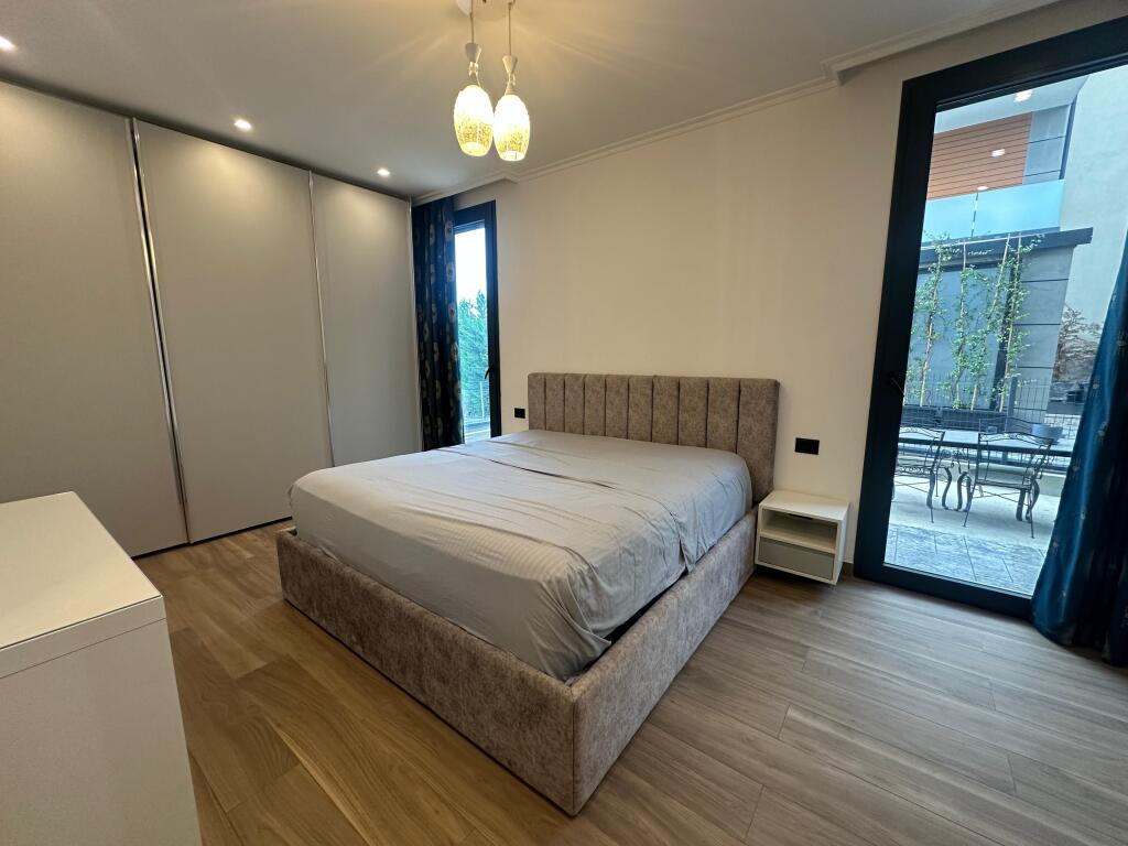 Apartament 2+1+2+Verande+Post Parkimi me Qira Ne Teg