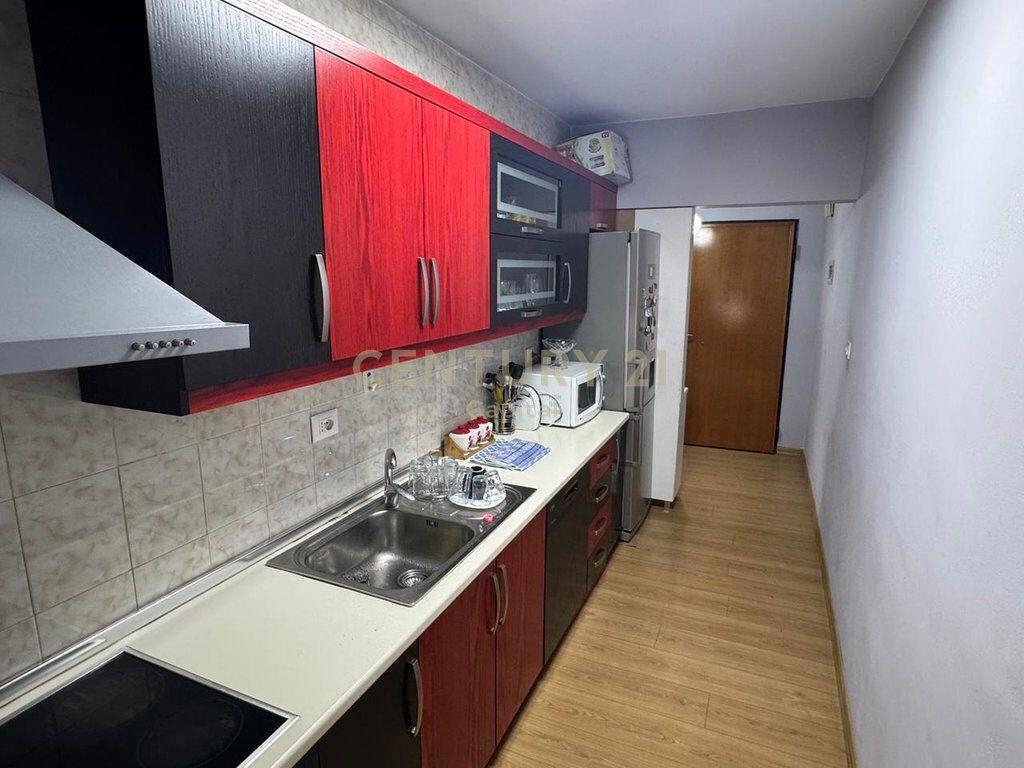 Jepet Me Qera Apartament 2+1+2 në Laprakë, Tiranë
