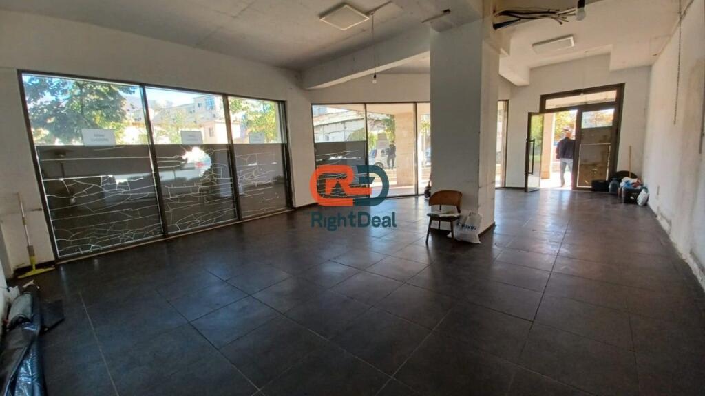 At Tower Bridge Complex 3, Business Unit for Sale, With Glass Facade Ideal for Investment!!