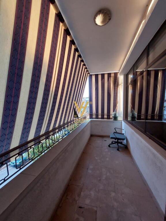 JEPET ZYRE 350 M2 ME QERA TE RRUGA PJETER BUDI 3.000 EURO