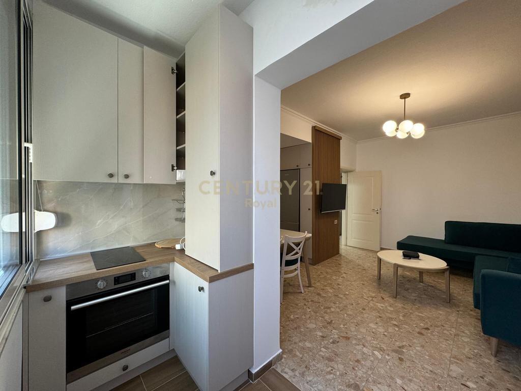 JEPET ME QIRA APARTAMENT 1+1 PRANE AMBASADES AMERIKANE 650 € /Muaj