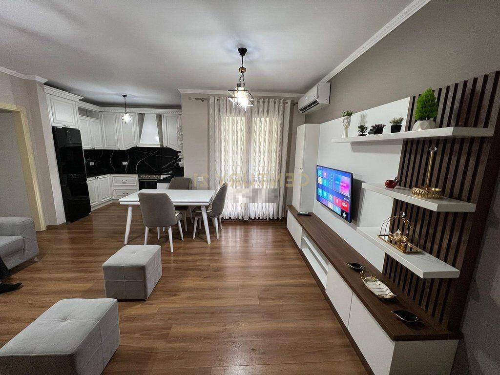Apartment 2+1+2 for Rent near the Botanical Garden, Tirana