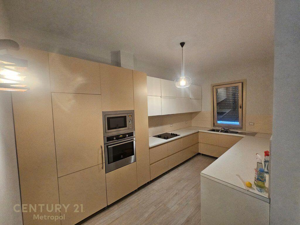 me qera apartamen tek vilat gjermane  2+1