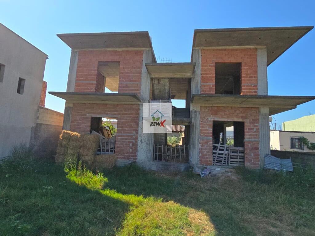 🏠 Ndërtesë 2-katëshe në shitje – Ish-Kënetë, Durrës