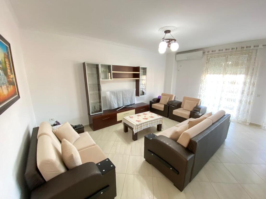 For rent 4+2 furnished dry lake 900 eu furnished