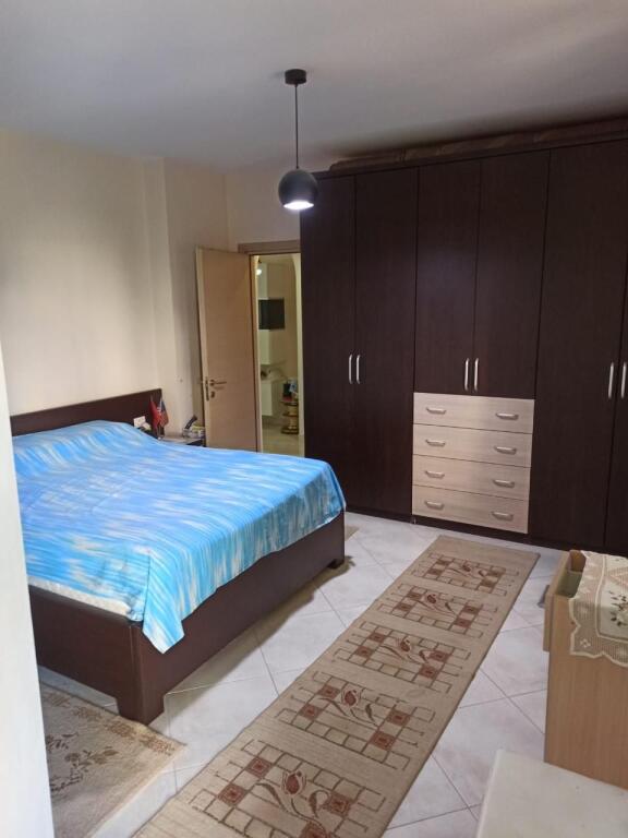 Shitet Apartament 2+1+2 tek Liqeni I thate (ID9435)