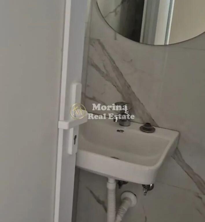 Qera,Garsoniere ,  Porcelan , 200 euro/muaj