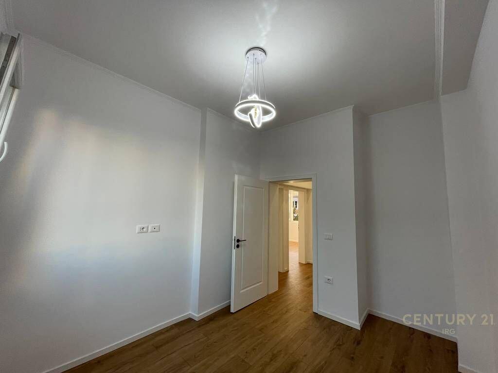 2+1 apartment for sale – Mine Peza Street, Tirana