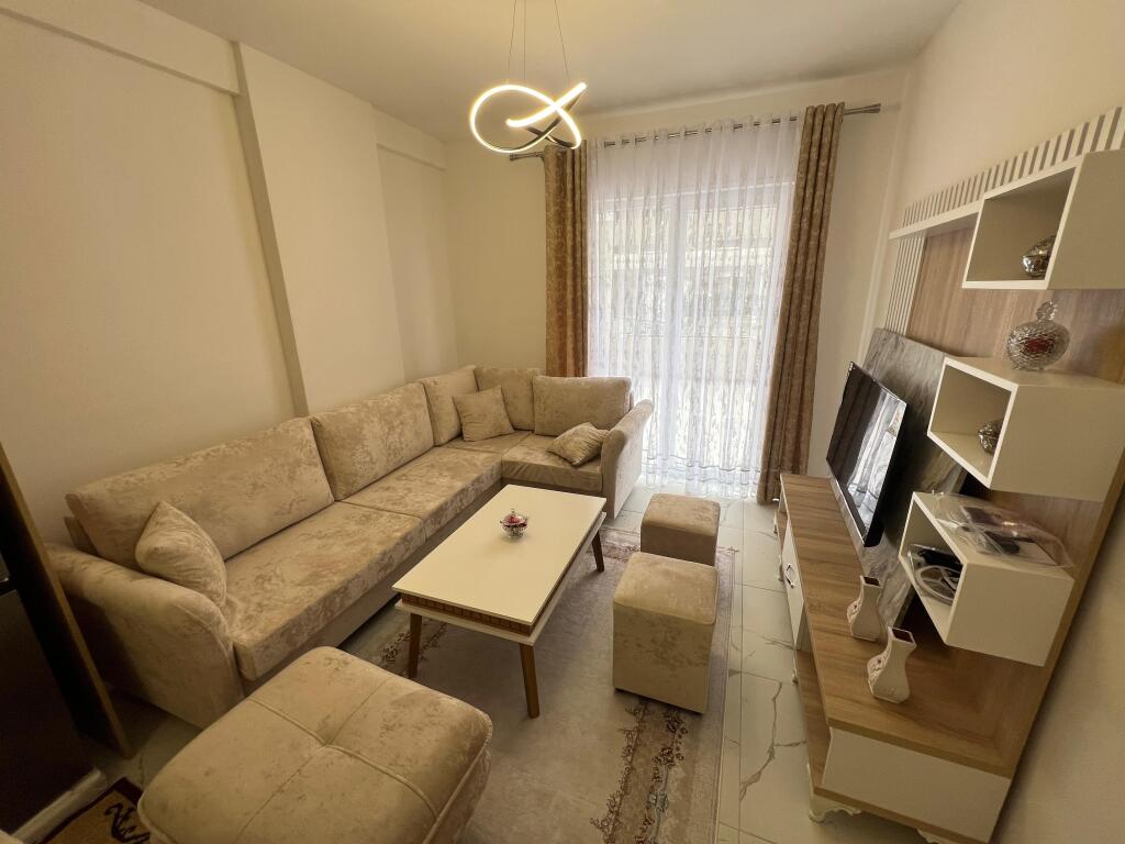 Apartment 2+1 with parking space for rent at Univers City