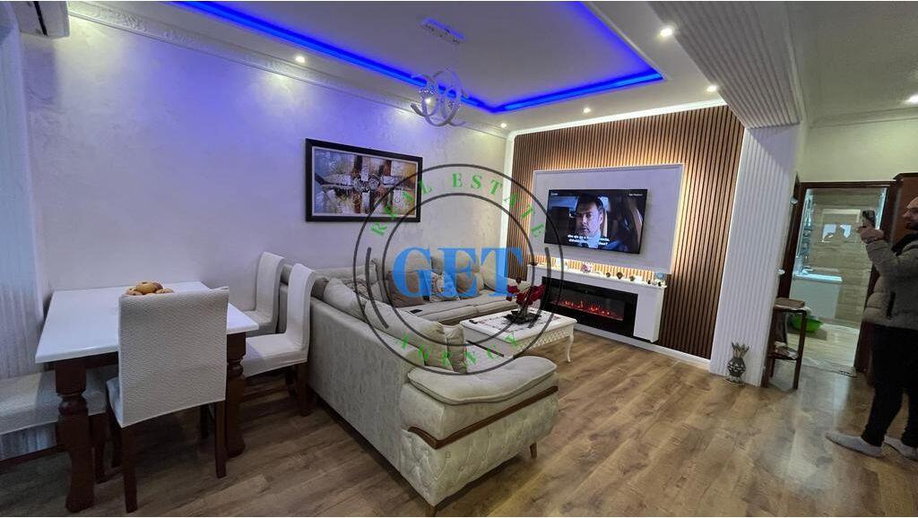 In vendita, Appartamento 2+1, Mercato Piccolo Industriale, Durazzo!!!!!!