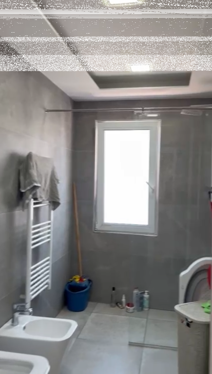 Apartment 2+1, Astir!