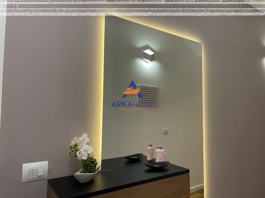 FOR SALE APARTMENT 1+1+BALCONY "RRUGA SAMI FRASHERI" 250,000 EURO