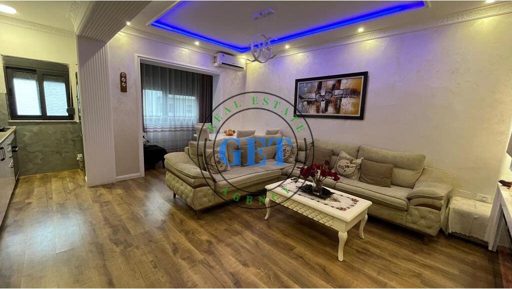 In vendita, Appartamento 2+1, Mercato Piccolo Industriale, Durazzo!!!!!!