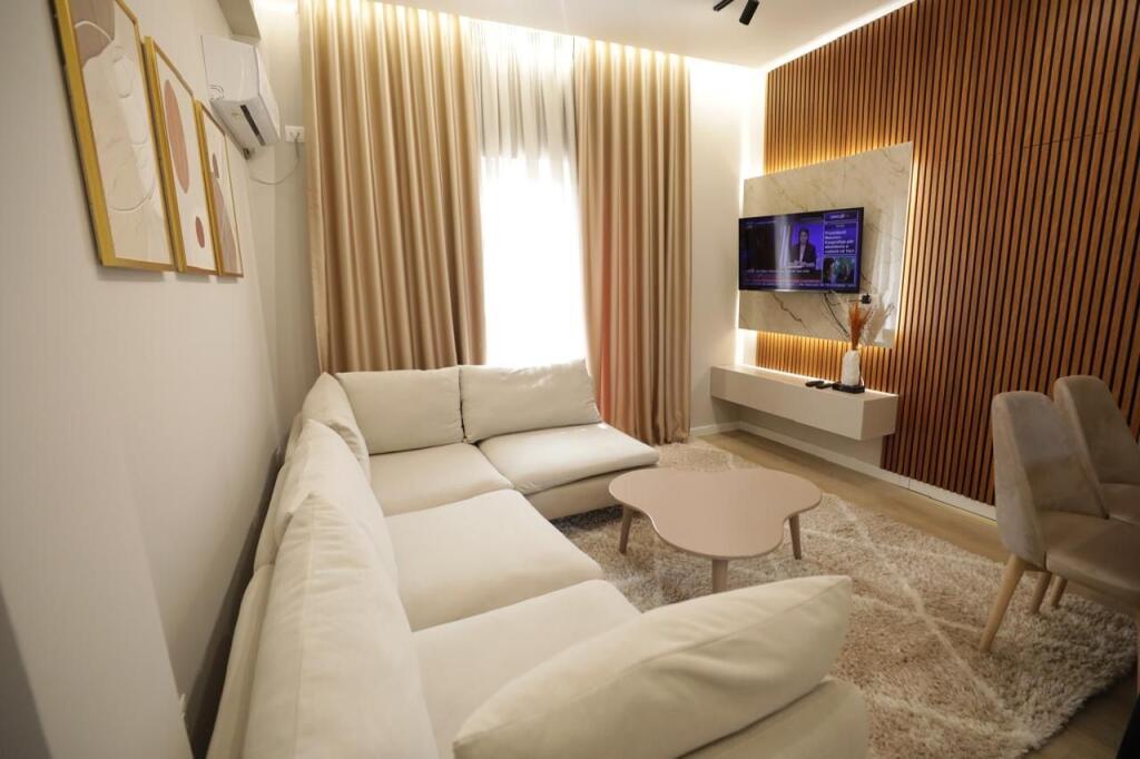 Apartament 2+1 me qira me Parking tek Kodra e Priftit