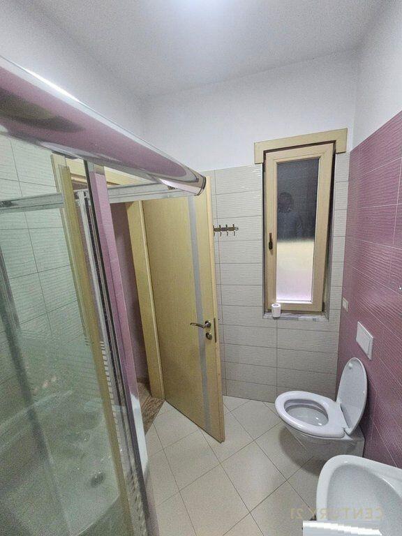 Ofrohet  me qera apartament tek vilat gjermane