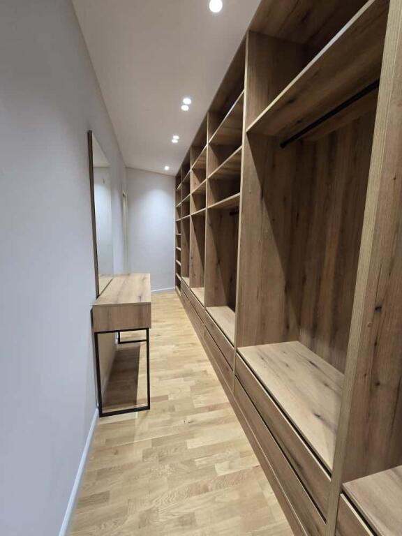 🏡 Vilë 3-Katëshe 4+1 me Qira – TEG 🌿