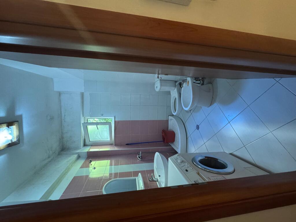 Apartament 1+1 me qira tek Liqeni i Thate!