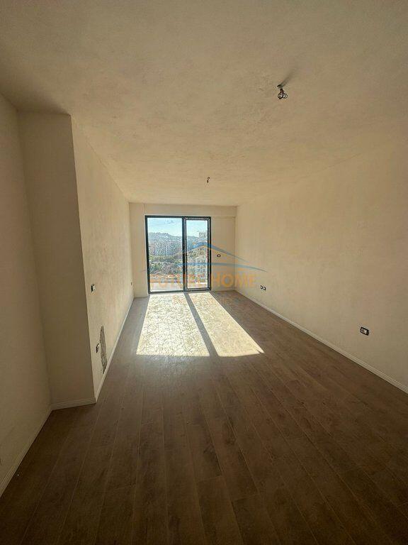 Shitet apartament 2+1+2 Garden Residence Turdiu