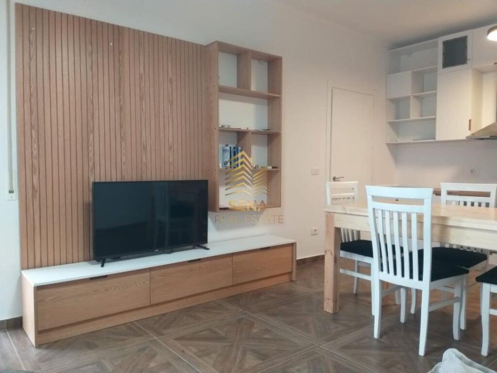 Qira, Apartament 1+1+blk, 5 Maj, 450 Euro/Muaj
