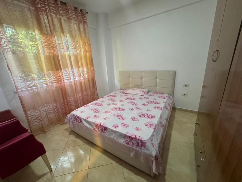 Apartament 1+1,Liqeni i thate!