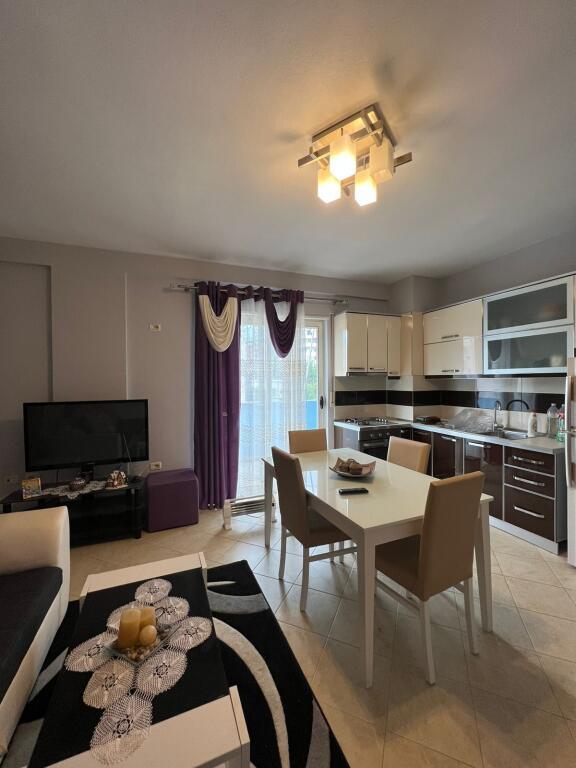 Jepet me qera apartament 2+1 fresku