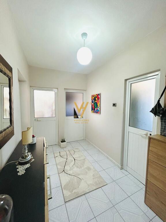 SHITET APARTAMENT 2+1 ISH TREGU ELEKTRIK 150.000 EURO