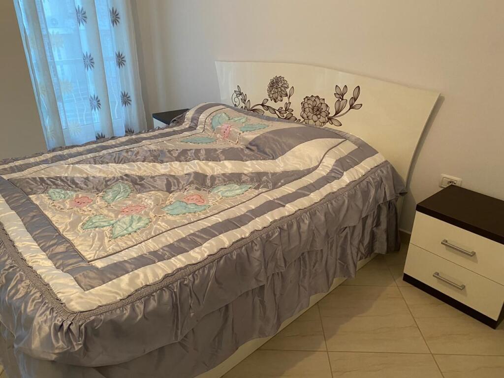 For rent 4+2 furnished dry lake 900 eu furnished