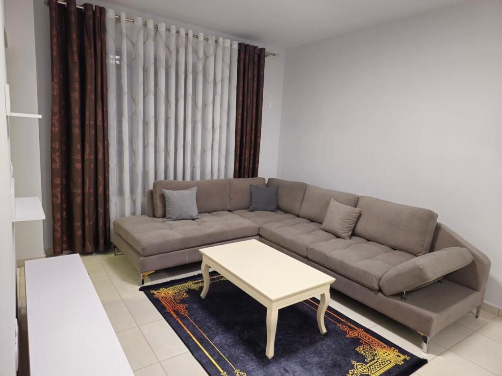 Apartament 2+1,per qera ne Kamez