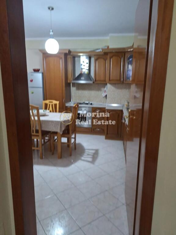 Qera, Apartament 1+1, te Brryli, prane Maternitetit te Ri, 500 euro/muaj