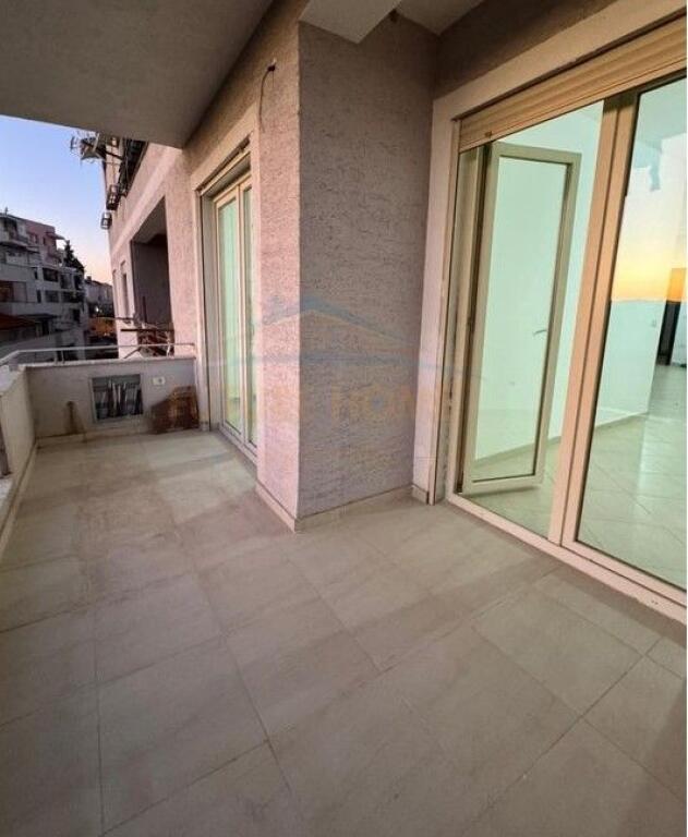 For sale, Apartment 1+1, Fresku, Tirana