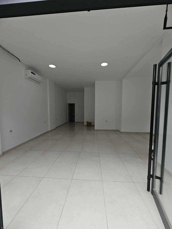 Commercial Space 1+1 For Rent in Don Bosko near the mosque, Tirana