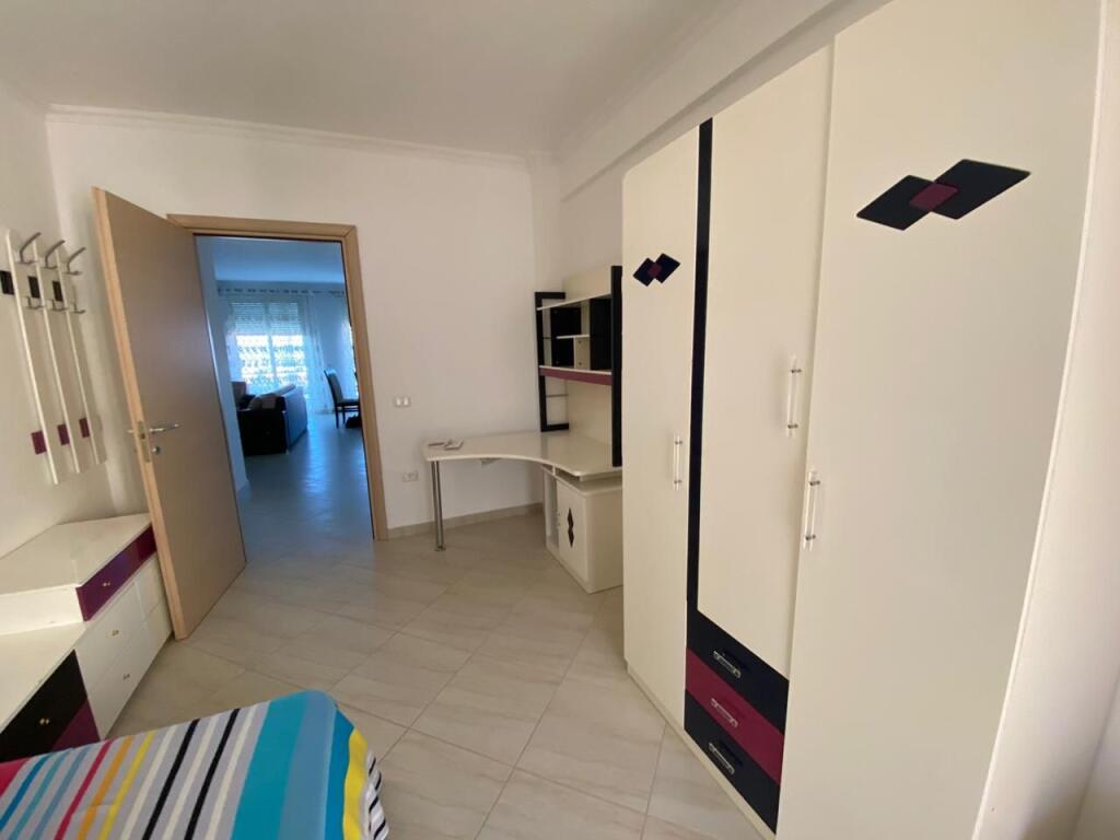 For rent 4+2 furnished dry lake 900 eu furnished