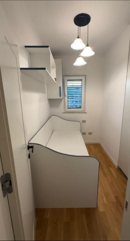 Apartament 2+1 per qera rruga kosovarve