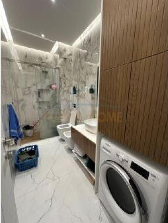 Shitet, Apartament 3+1+2 , Residenca Oasis, Tirane