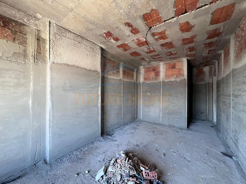 Shitet, Apartament 2+1+2, "RingSide" Residence, Paskuqan, Tiranë.