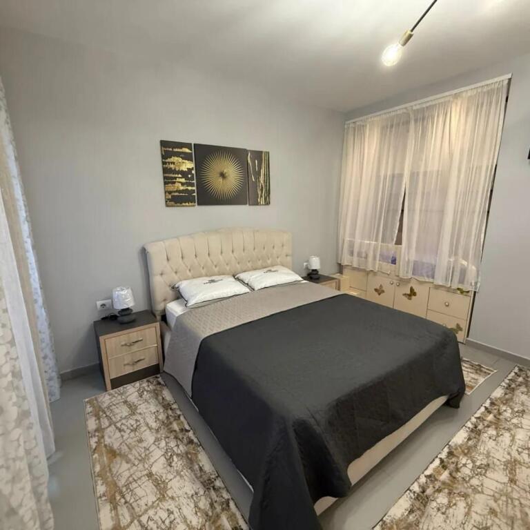 Apartament 1+1 për qira – pranë Stadiumit Dinamo, S