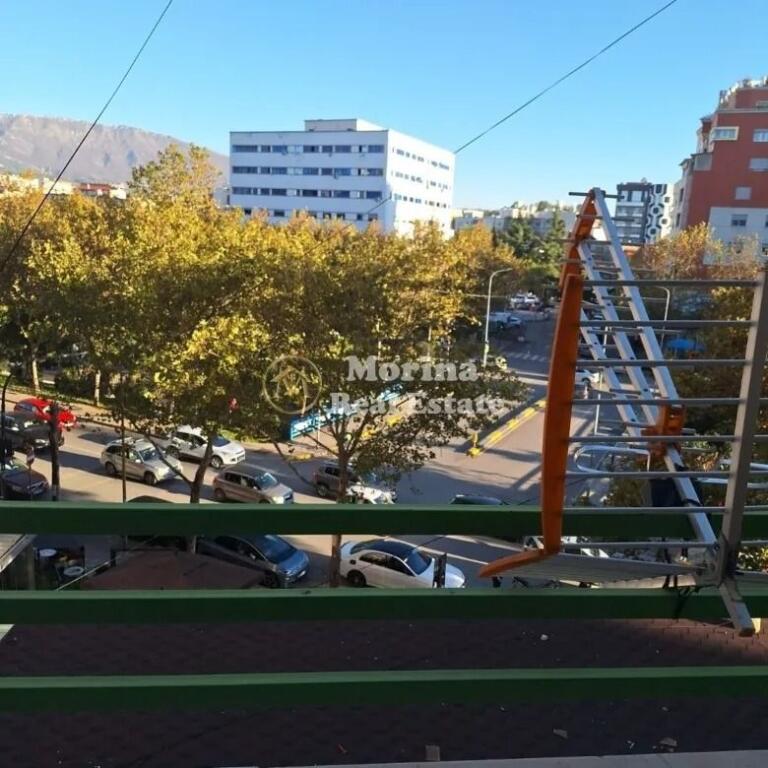 Qera, Apartament 1+1, te Brryli, prane Maternitetit te Ri, 500 euro/muaj