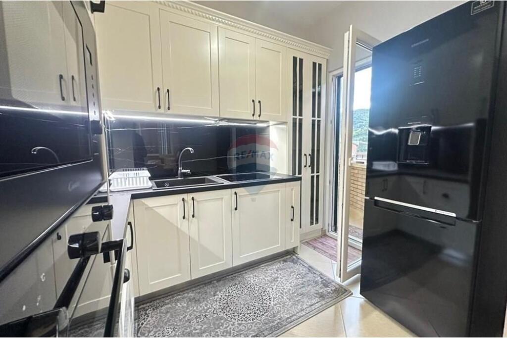 Apartament 2+1 per shitje Liqeni Thate