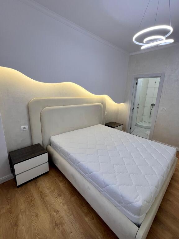 🏢 SHITET Apartament 2+1 Me 2 Tualete Dhe Ballkon 📍 Astir, Prane Bar Artistit ✨