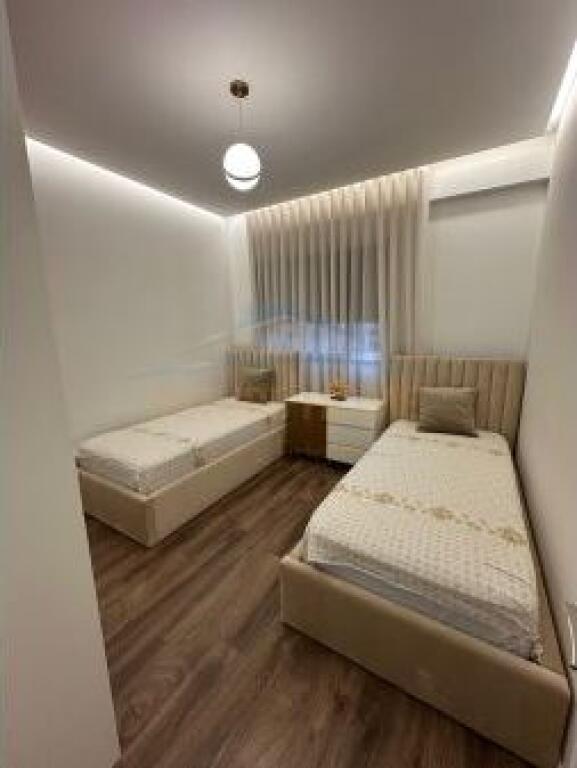 Shitet, Apartament 3+1+2 , Residenca Oasis, Tirane